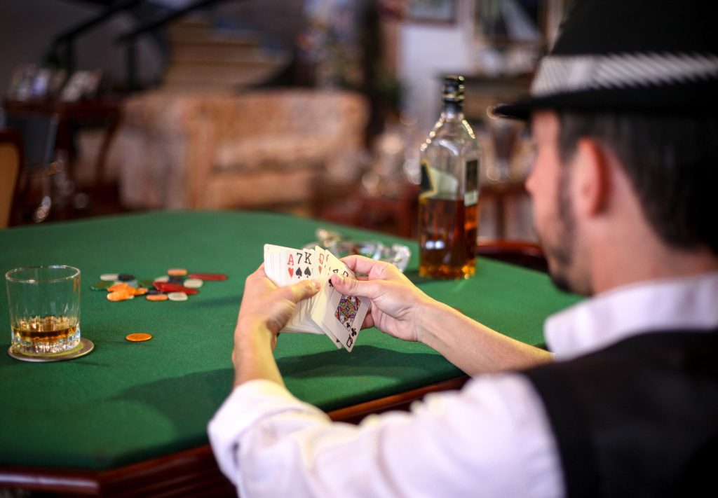 From Mechanical Reels to Interactive Digital Slot Experiences
